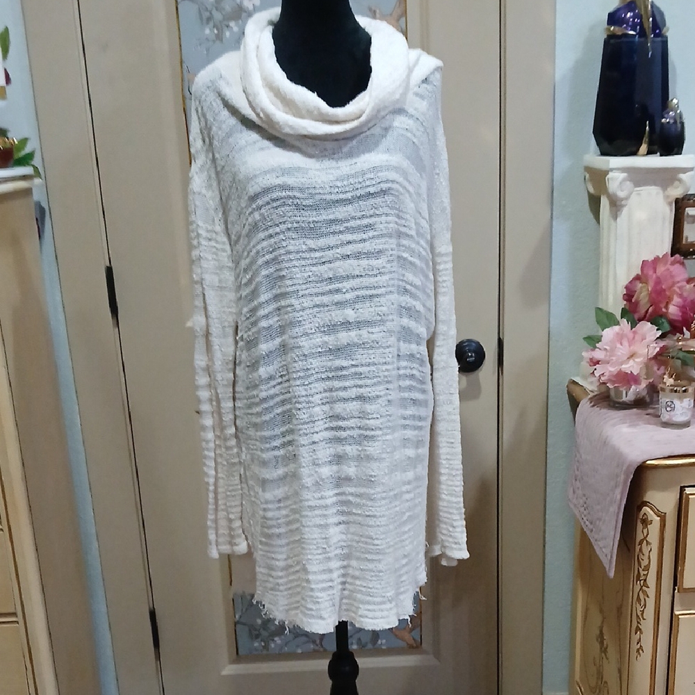 🤍Free People White Cowl Neck Sweater L Soft Boho Cozy Ragged Hem🤍